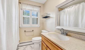 123 Mount Hope Ave, Bangor, ME 04401