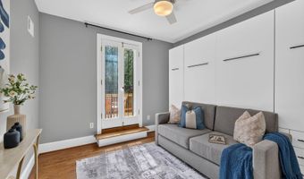 641 11TH St NE, Washington, DC 20002