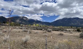 45 Las Animas Rd, Arroyo Seco, NM 87514