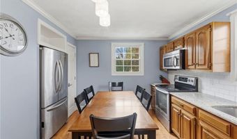 230 School St, Lincoln, RI 02865