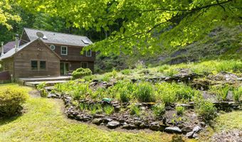 25-27 Gingko Ln, Brattleboro, VT 05301