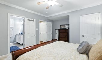 22530 FOREST RUN Dr, Ashburn, VA 20148