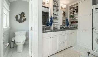 6 Bayside Ave, Newport, RI 02840