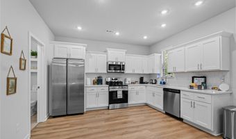 43 Saint Austell Dr, Bella Vista, AR 72714