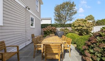 44 Tuckerman Ave, Middletown, RI 02842