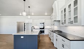 8104 MIAMI Ave, Amarillo, TX 79118