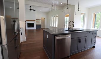 3076 Avilla Manor Trl, Alexander, AR 72002