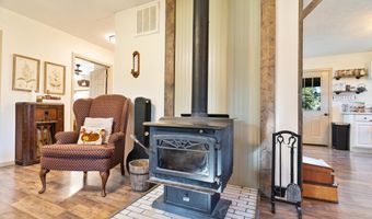 1899 State Hwy Dd, Ava, MO 65608