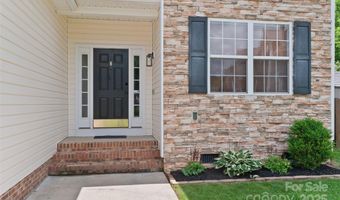 8 Secrest Dr, Arden, NC 28704