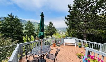 17166 MOUNTAIN Dr, Brookings, OR 97415