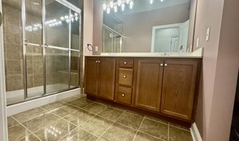 50 Lawrence Ave 50, Danbury, CT 06810