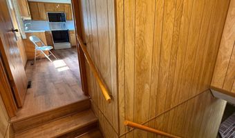 412 H St, Aurora, NE 68818