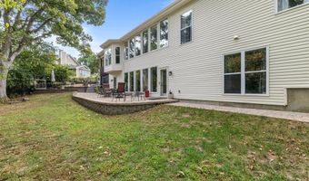 915 Timber Glen Ln, Ballwin, MO 63021