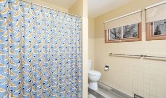 1428 Curtiss Ave, Ames, IA 50010