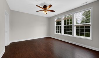 10 Millbrook Ct, Algonquin, IL 60102