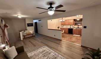 300 Kellogg Ln, Auburn, KS 66402