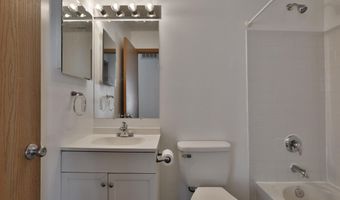 2710 Patrick Henry Ave, Columbus, OH 43207