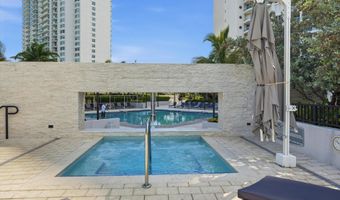 7000 W Island Blvd 907, Aventura, FL 33160