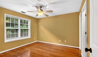 744 W Vincent Dr W, Athens, GA 30607