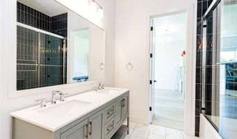 10901 Old Fashion Dr, Bentonville, AR 72713