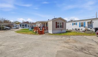 27 Woodward Rd, Lincoln, RI 02865