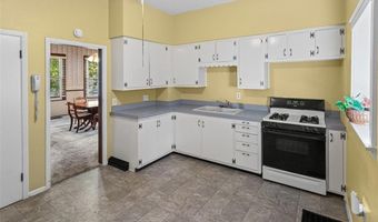 1807 State St, Alton, IL 62002