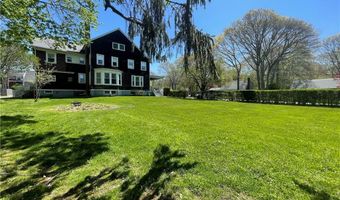 45 Woodlawn Ave 3, Bristol, RI 02809