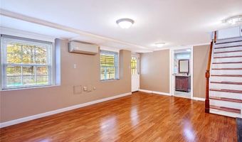 98 Iroquois Rd, Cumberland, RI 02864