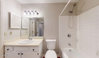 1203 Wilshire Cir, Aberdeen, NC 28315
