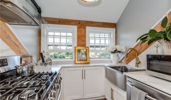 40 Web Ave 18, North Kingstown, RI 02852