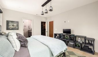 2469 River Oak Dr, Decatur, GA 30033