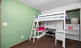 823 Willow Hollow Ct, Amherst, OH 44001
