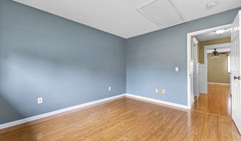 27 Crows Nest Ln 7E, Danbury, CT 06810