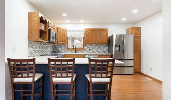 2104 W Oakland Ave, Austin, MN 55912