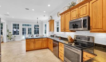 4 Hidden Lake Ct, Bluffton, SC 29910