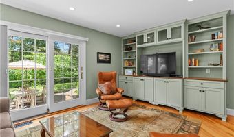 237 Highland Ave, Warwick, RI 02886