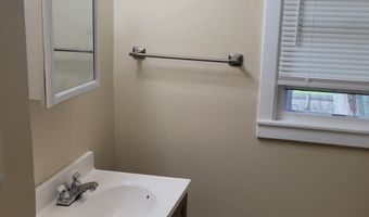 98 E Burnham St, Bloomfield, CT 06002