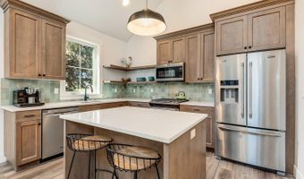 1931 NW Fields St, Bend, OR 97703