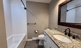 2 A Jeanette St 7, Danbury, CT 06811