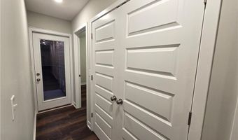 30 E 7th St, Adrian, MO 64720