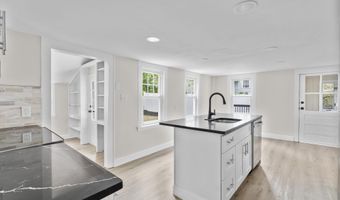 23 Dominican Rd, Branford, CT 06405