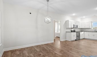 314 Creekside Dr, Albertville, AL 35950