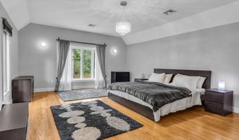 155 Stony Creek Rd, Branford, CT 06405