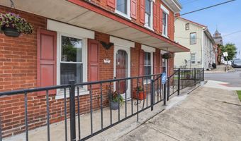 103 W KING St, Abbottstown, PA 17301