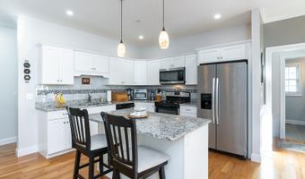 58 Granite Ln, Chester, NH 03036