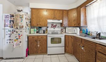 2325 N BALLARD Rd, Appleton, WI 54911