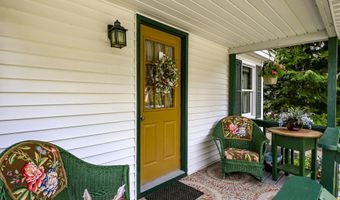 852 Pequawket Trl, Baldwin, ME 04091