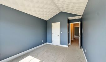 15 Morningside Dr, North Kingstown, RI 02852