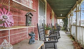 302 SW Front St, Abingdon, VA 24210