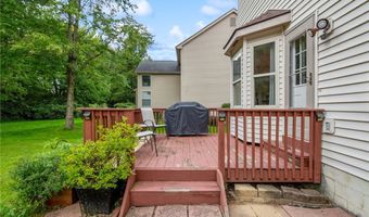 1097 Pebble Brook Dr, Columbus, OH 43240